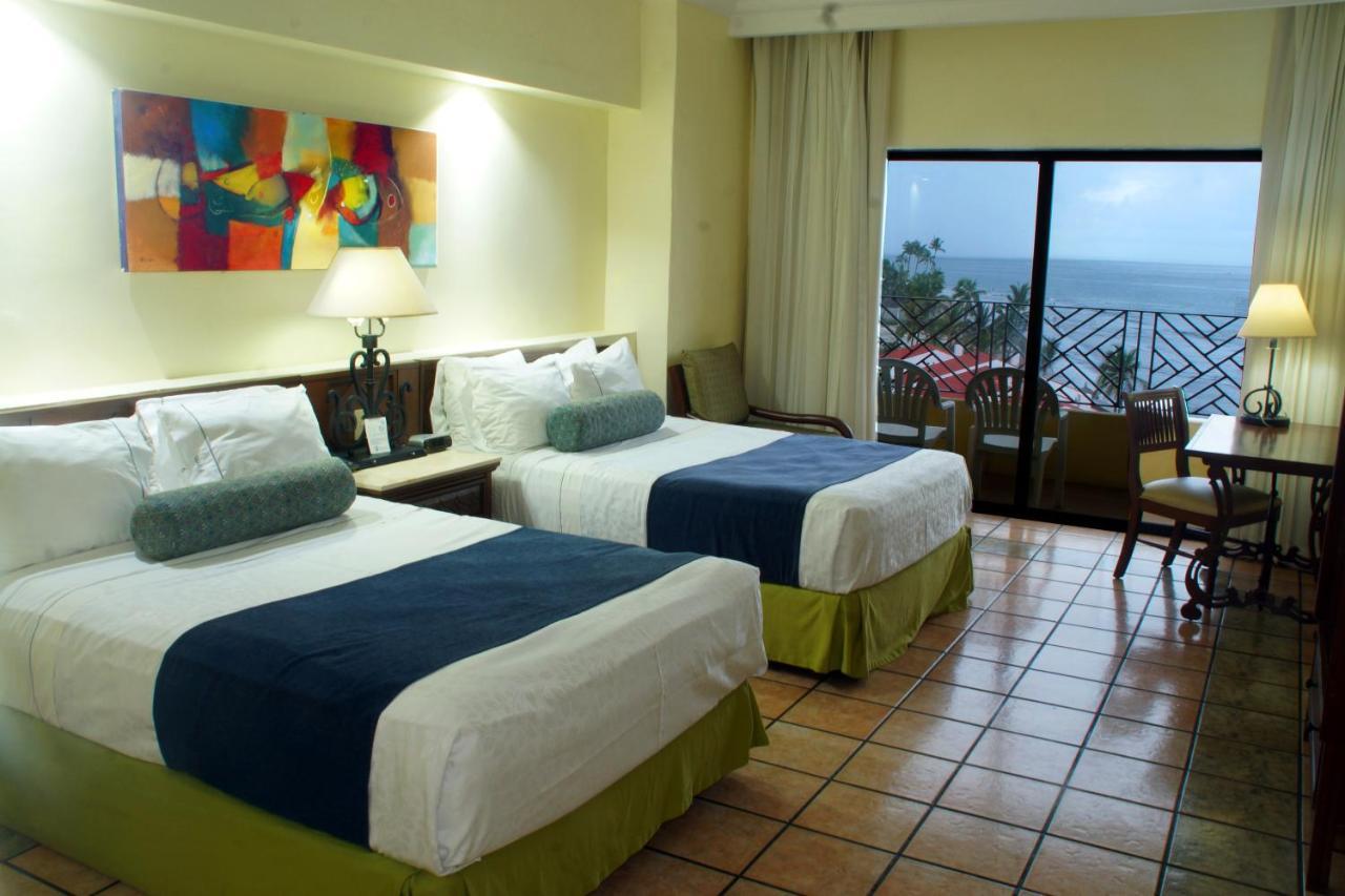 Royal Villas Resort Mazatlan Exterior photo A room at the hotel